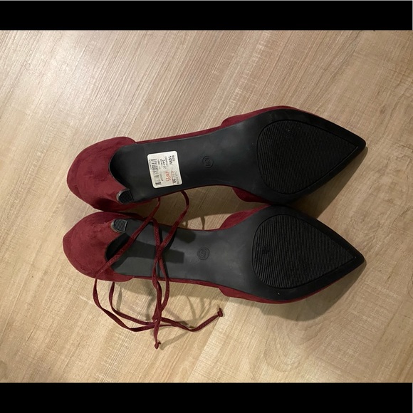 Burgundy Heels - Picture 4 of 4